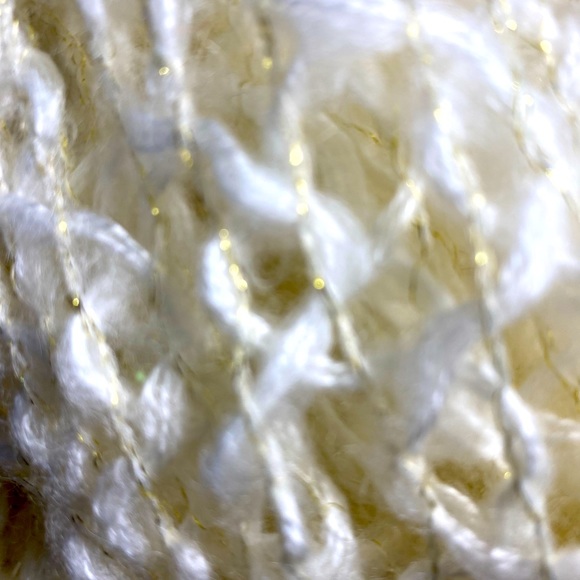 Candies Winter White loose Knit Scarf w/ golden LUREX Sparkle! STUNNING! Long OS - Picture 7 of 17